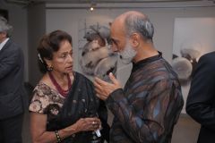 Mrs.Gujral with guest at the inauguration