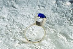 anello,1977.oro-zaffirochiaro